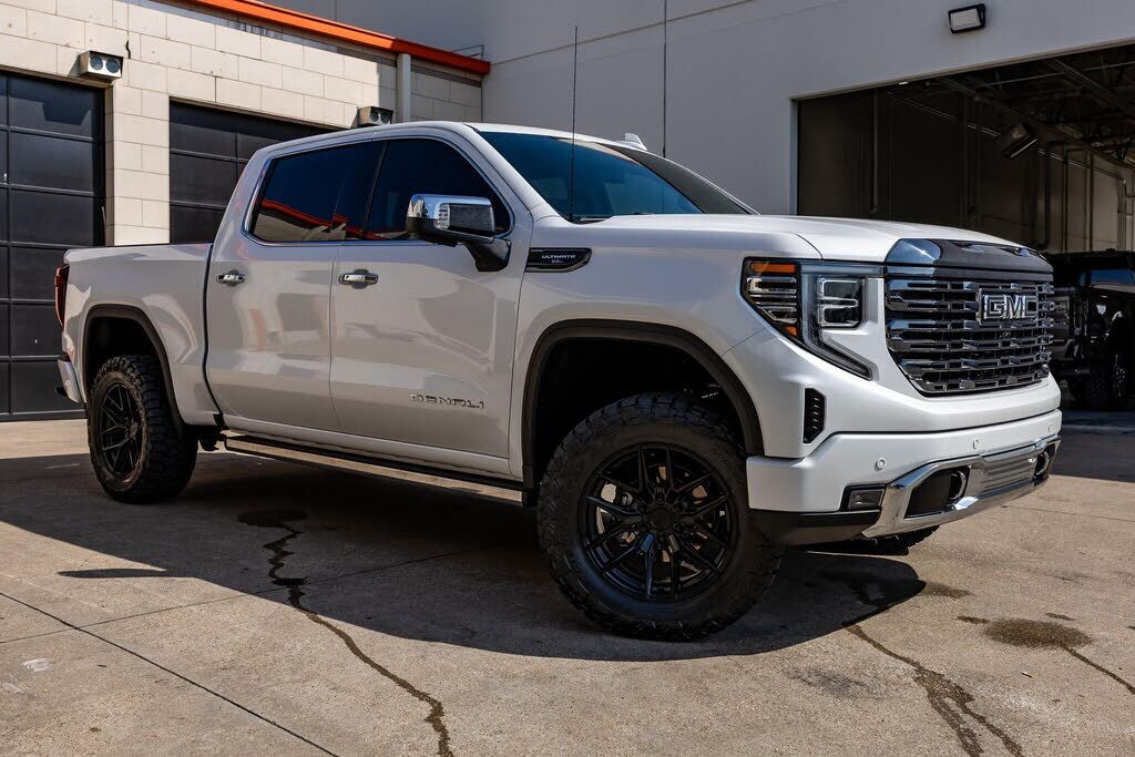 2024 GMC Sierra