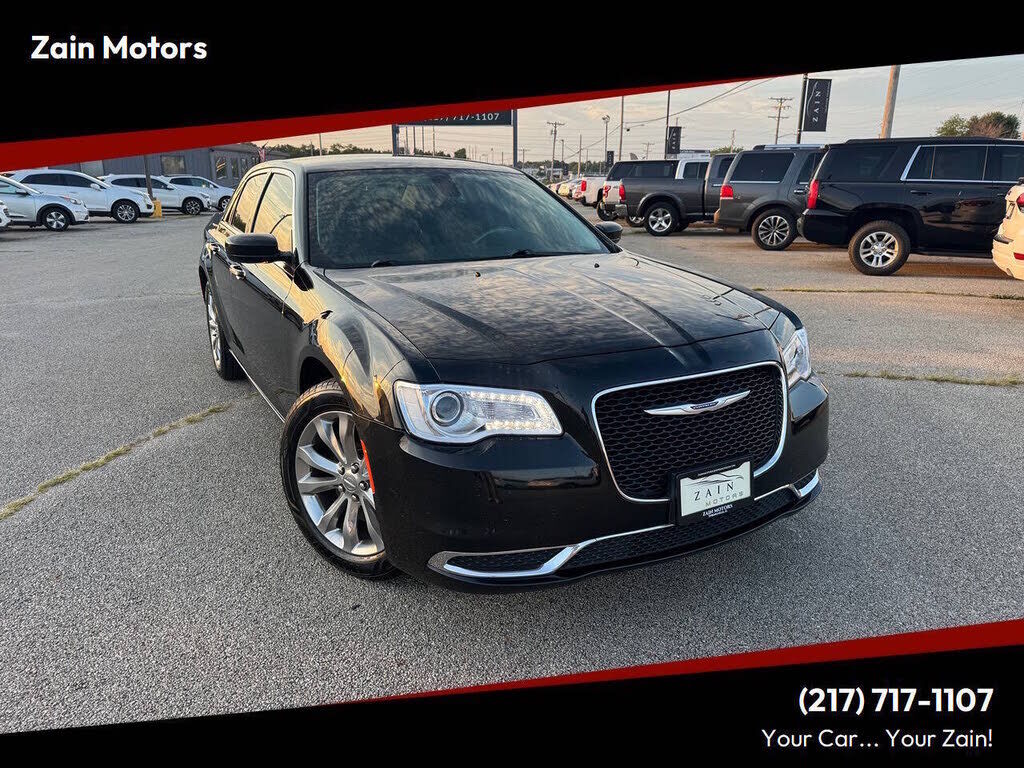 2019 CHRYSLER 300