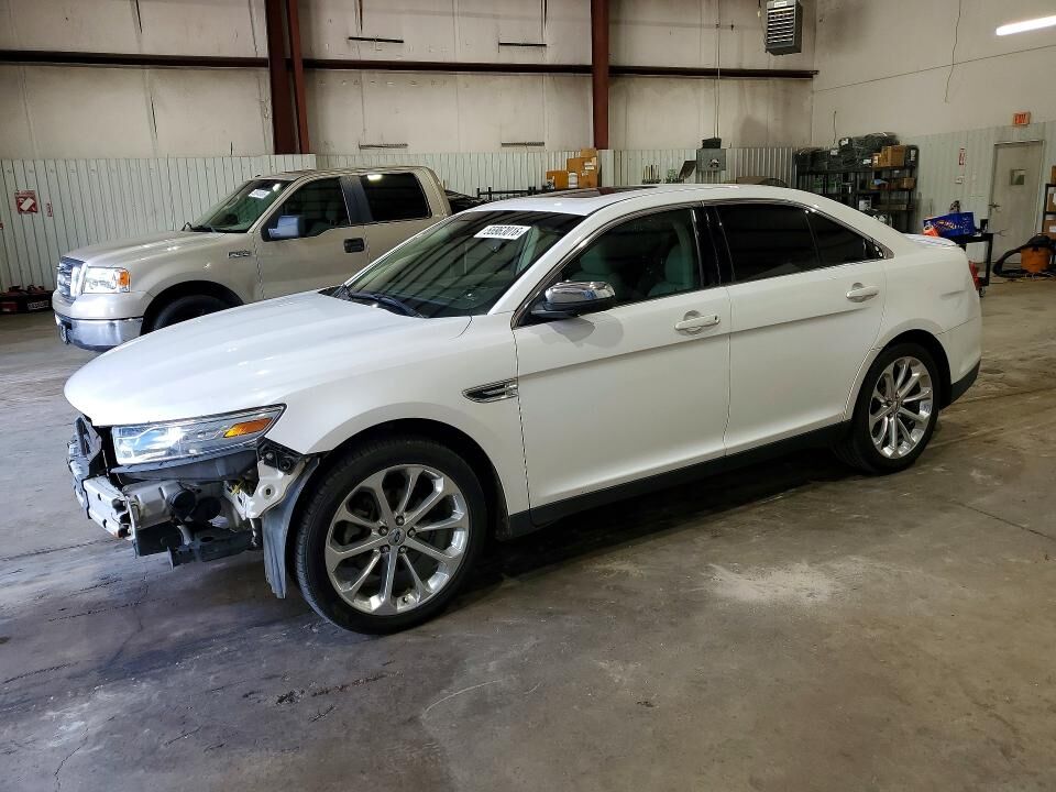 2013 FORD Taurus