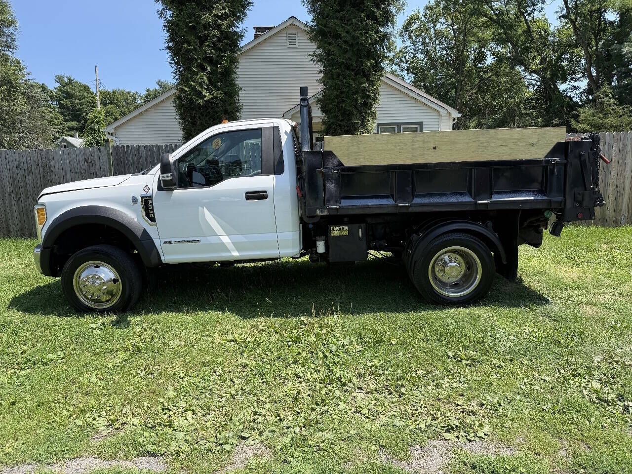 2017 FORD F-550