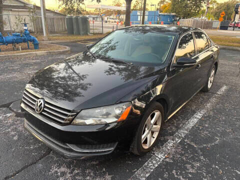 2012 VOLKSWAGEN Passat