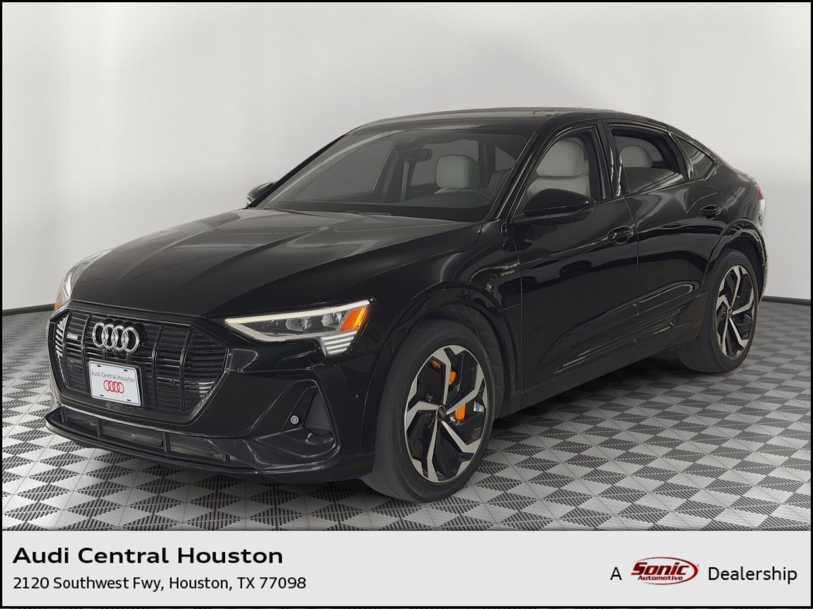 2023 AUDI e-tron