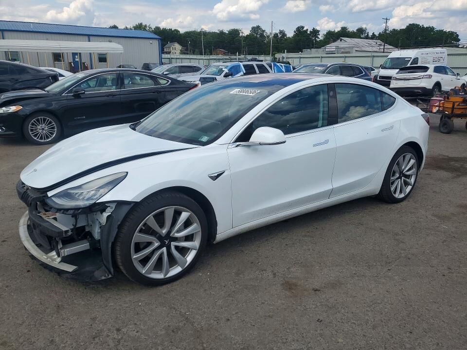 2018 TESLA Model 3