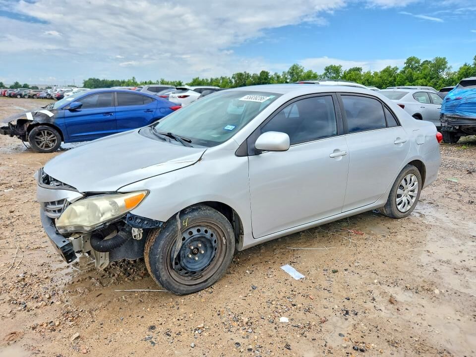 2013 TOYOTA Corolla