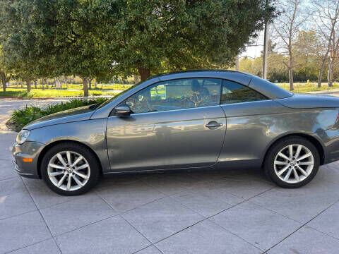 2012 VOLKSWAGEN Eos