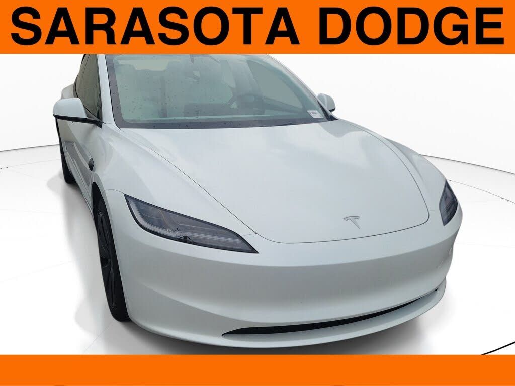 2025 TESLA Model 3