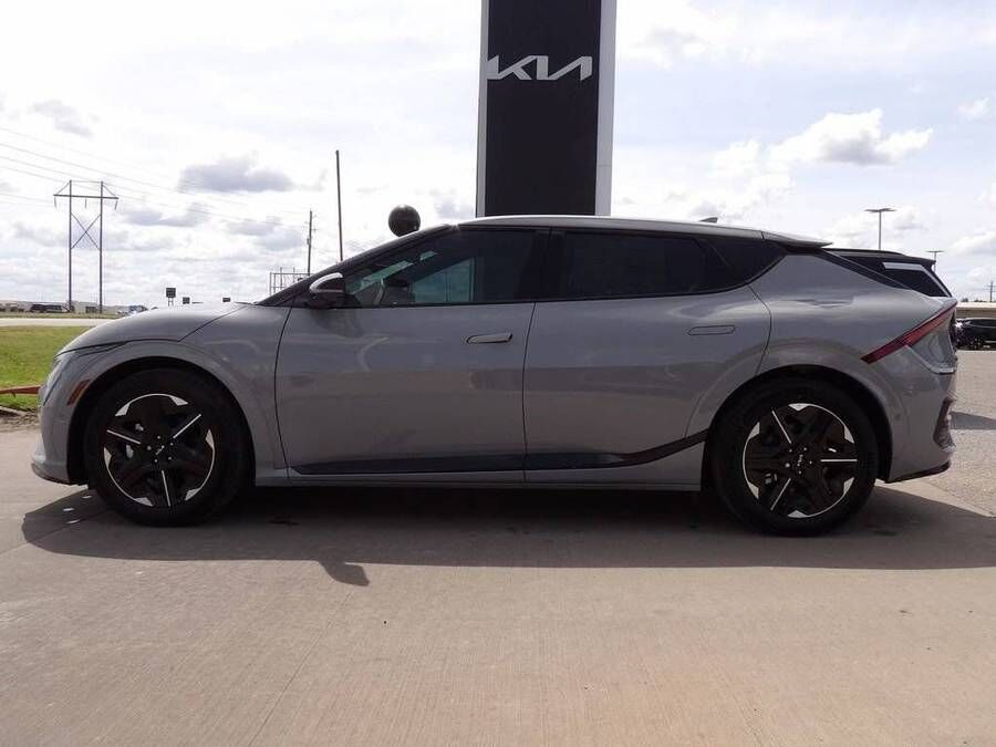 2025 KIA EV6