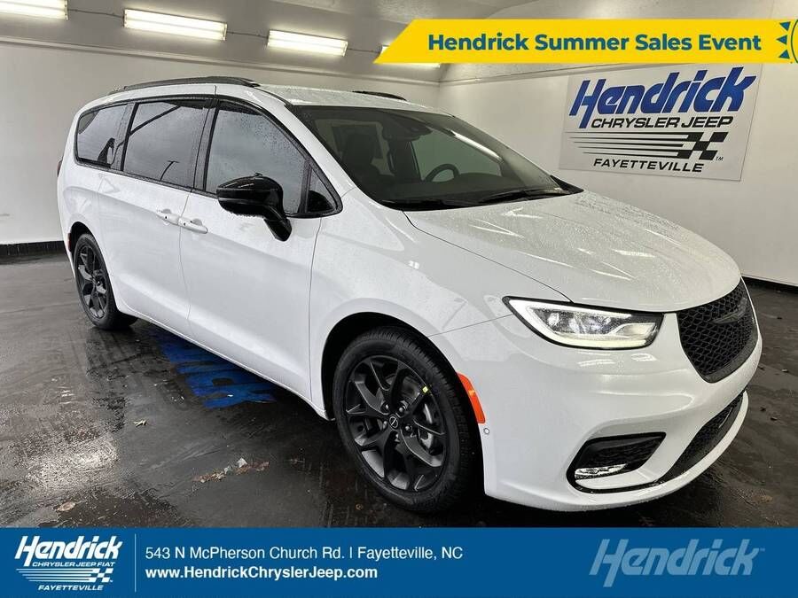 2026 CHRYSLER Pacifica