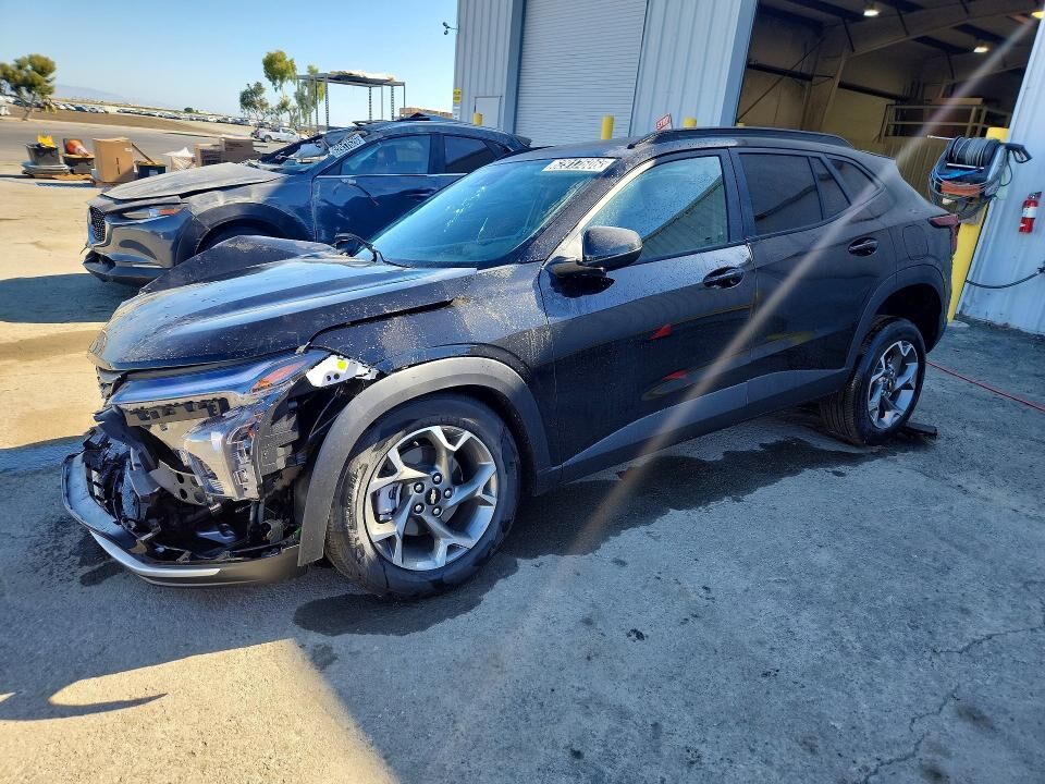 2026 CHEVROLET Trax