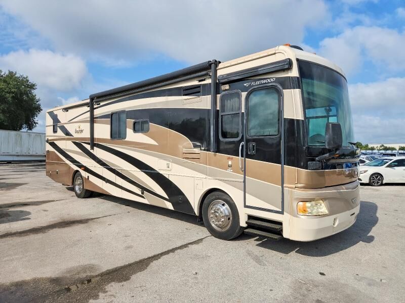 2008 FREIGHTLINER XC-S Straight Rail Rear Engine Motor Home Chassis