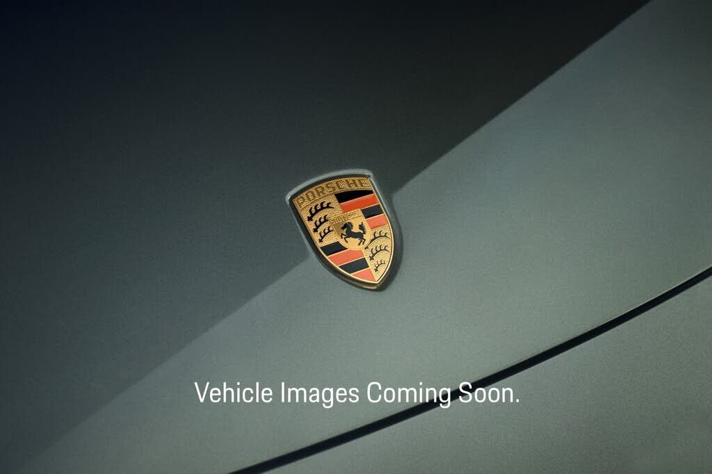 2025 PORSCHE Cayenne