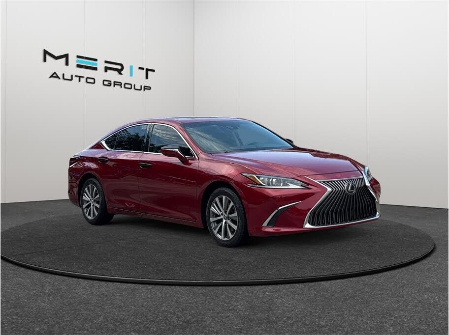 2020 LEXUS ES