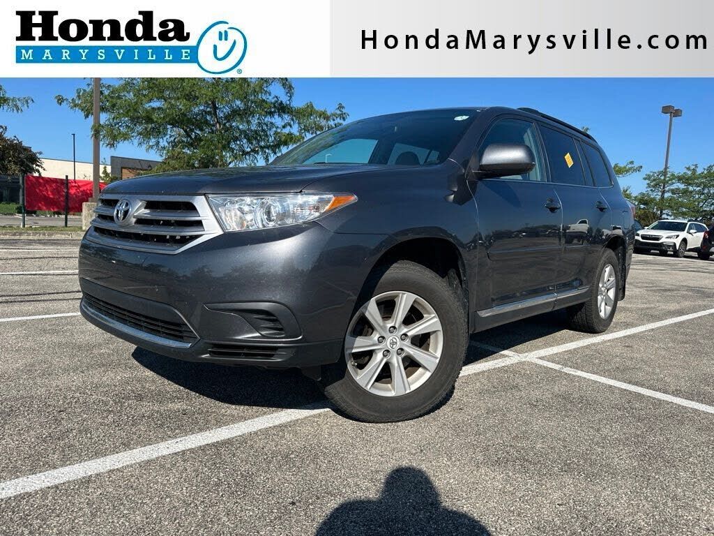2011 TOYOTA Highlander