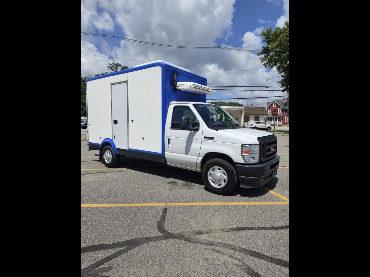 2023 FORD E-350