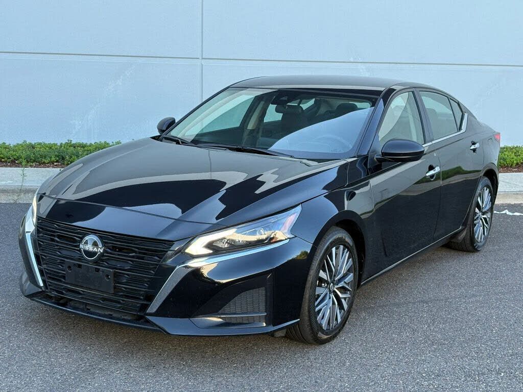 2025 NISSAN Altima