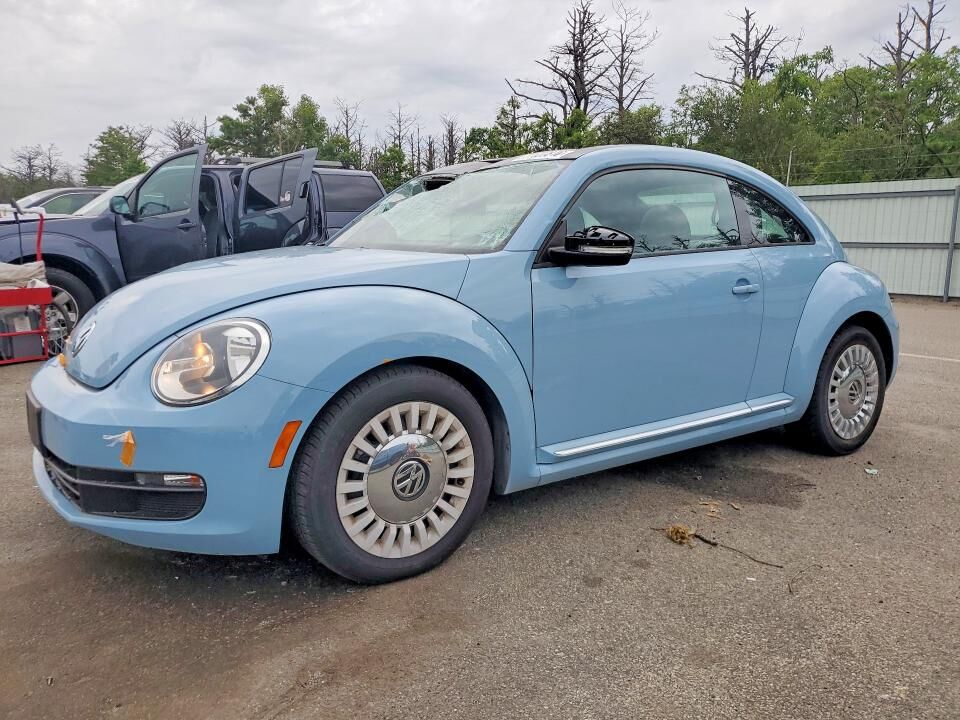 2014 VOLKSWAGEN Beetle