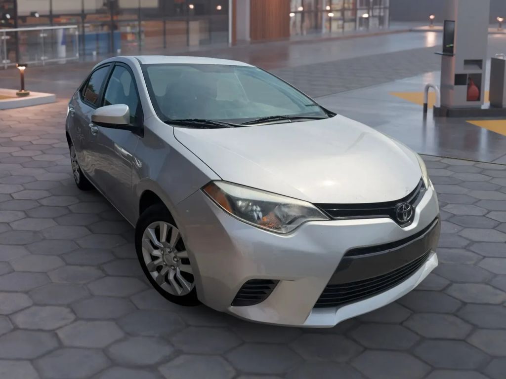 2016 TOYOTA Corolla