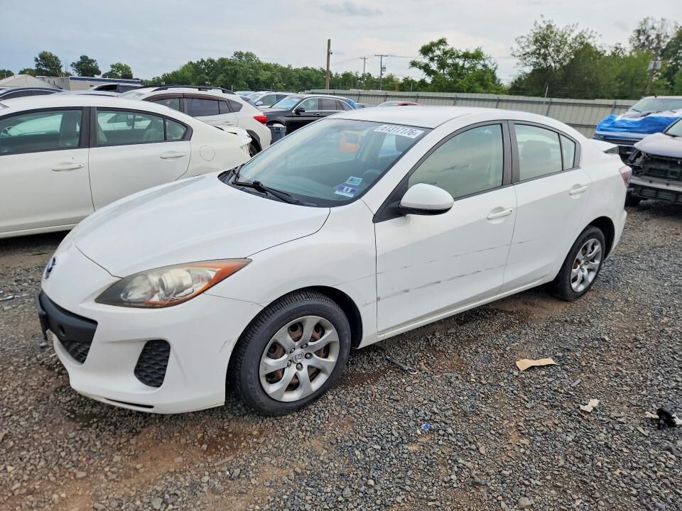 2013 MAZDA Mazda3