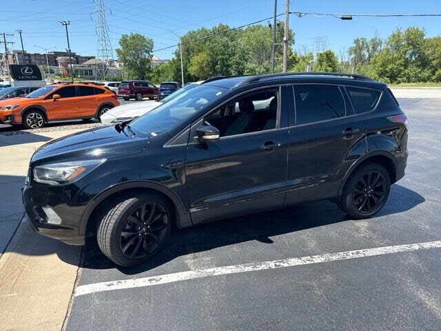 2017 FORD Escape