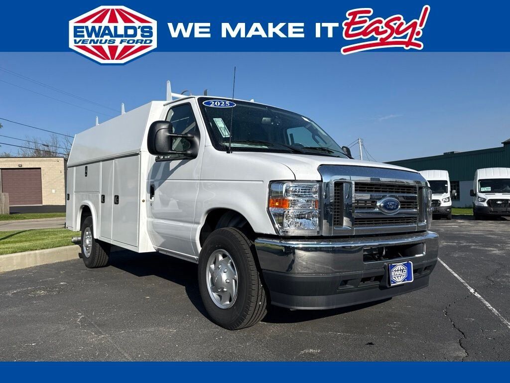 2025 FORD E-350