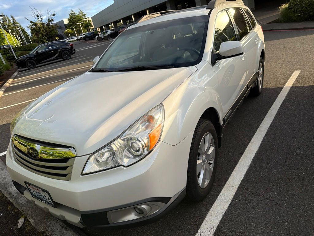 2012 SUBARU Outback
