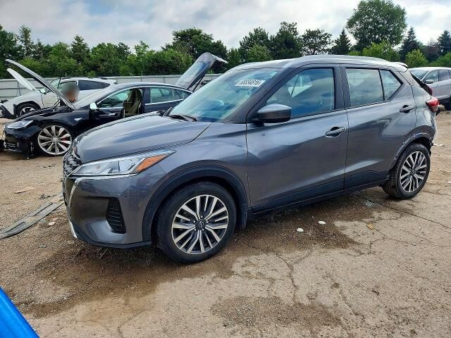 2024 NISSAN Kicks