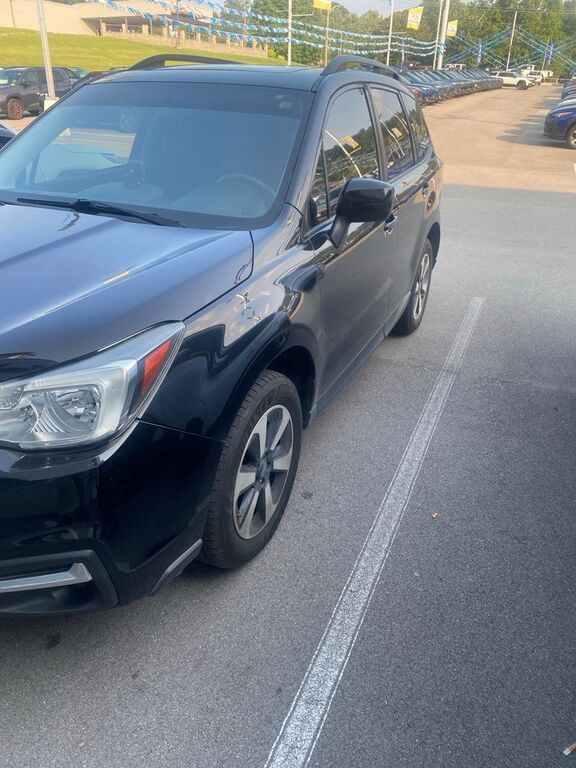 2017 SUBARU Forester