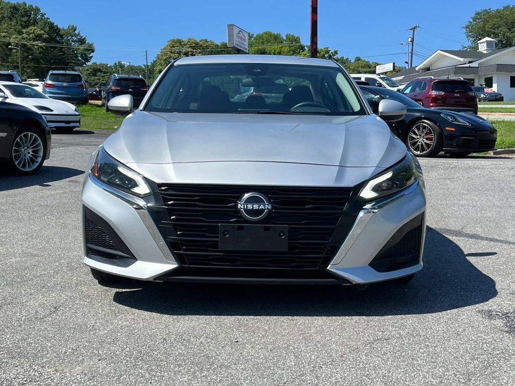 2023 NISSAN Altima