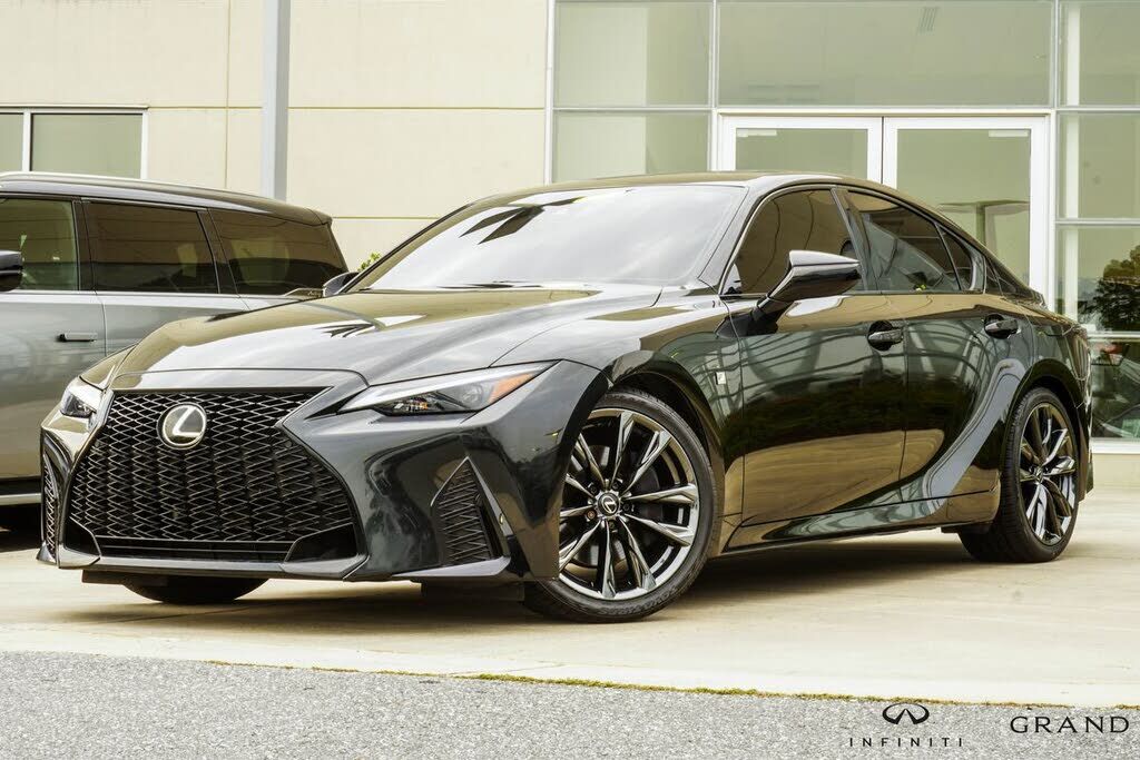 2025 LEXUS IS