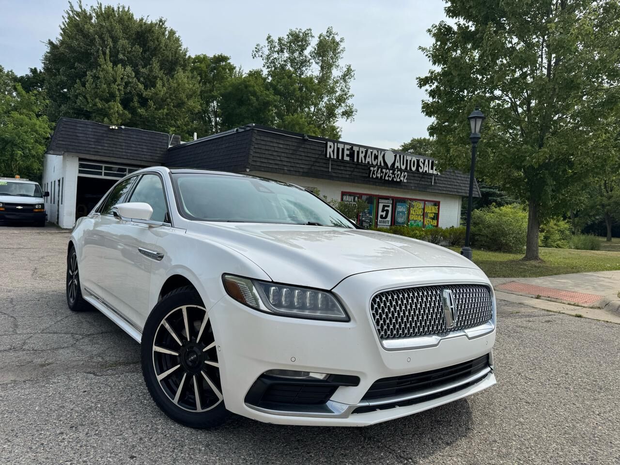 2017 LINCOLN Continental