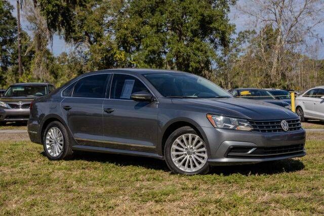 2017 VOLKSWAGEN Passat