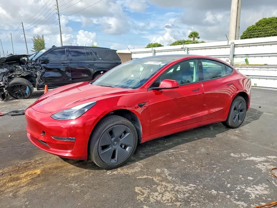 2022 TESLA Model 3