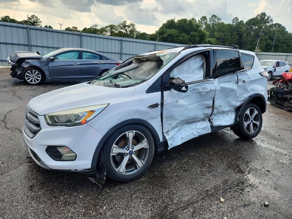 2017 FORD Escape
