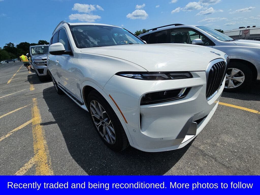 2025 BMW X7