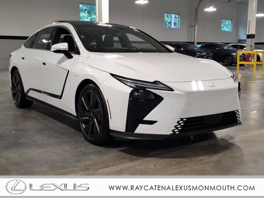 2026 LEXUS ES