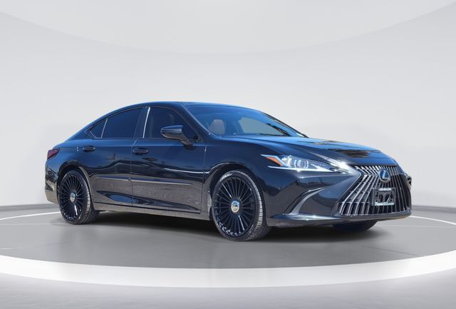 2022 LEXUS ES