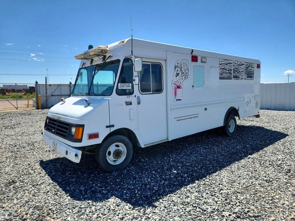 1993 CHEVROLET P - Series