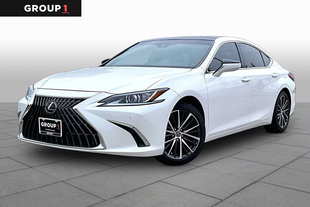 2024 LEXUS ES