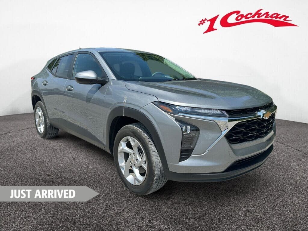 2024 CHEVROLET Trax