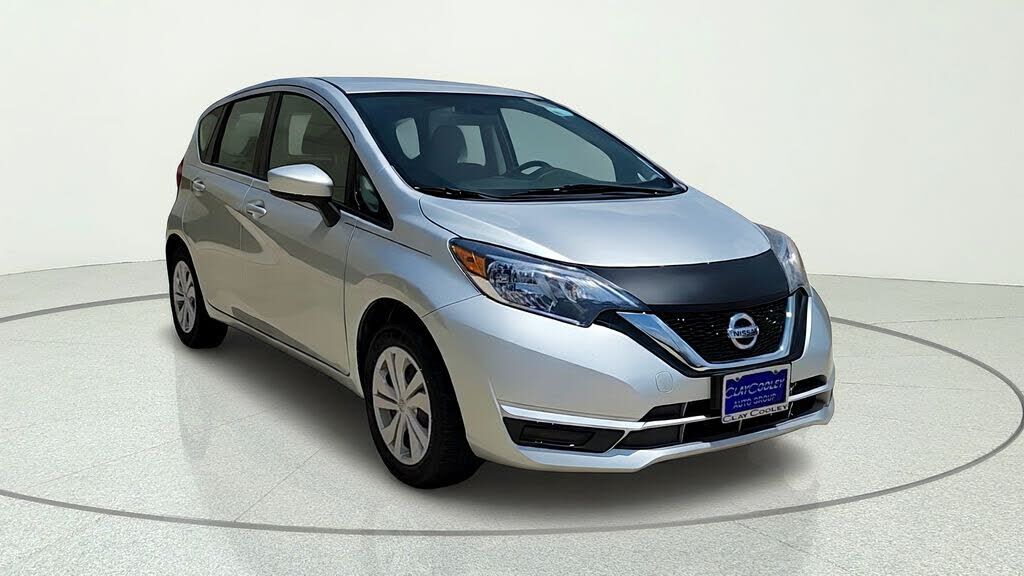 2017 NISSAN Versa