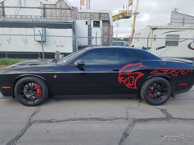 2016 DODGE Challenger