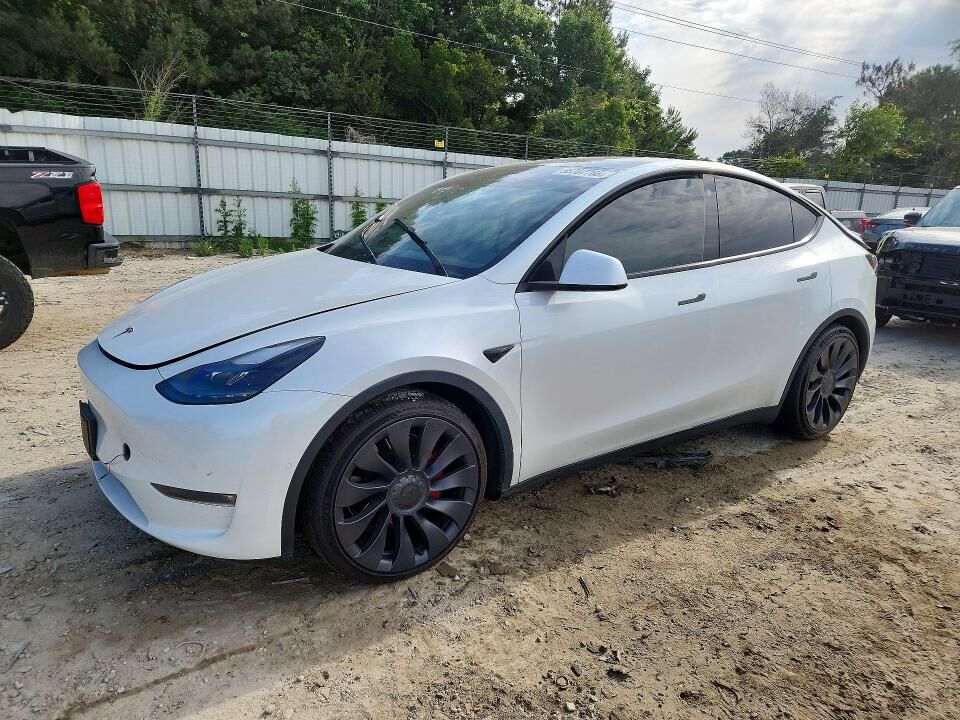2021 TESLA Model Y