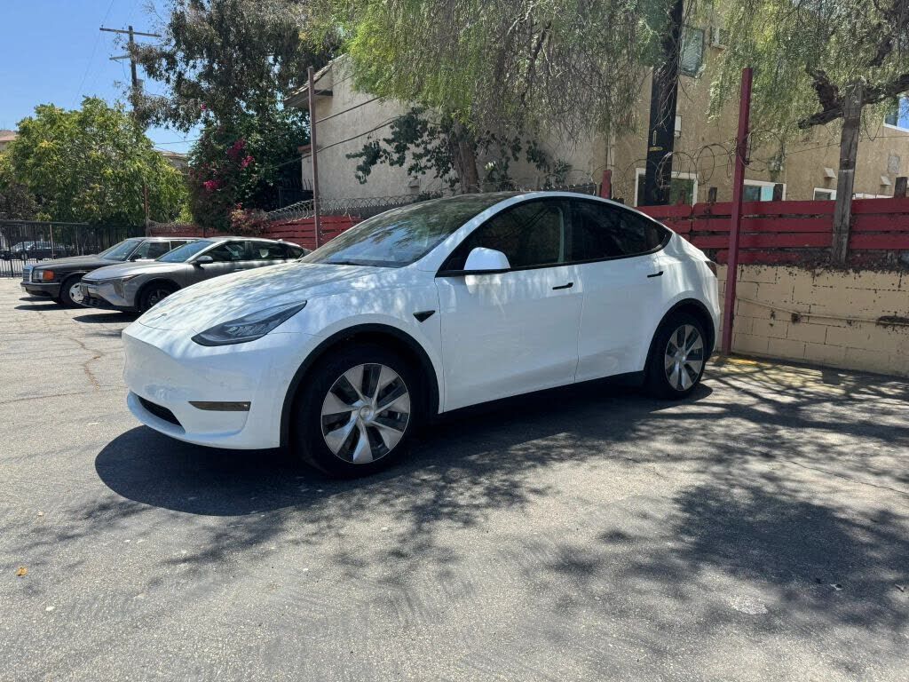 2022 TESLA Model Y