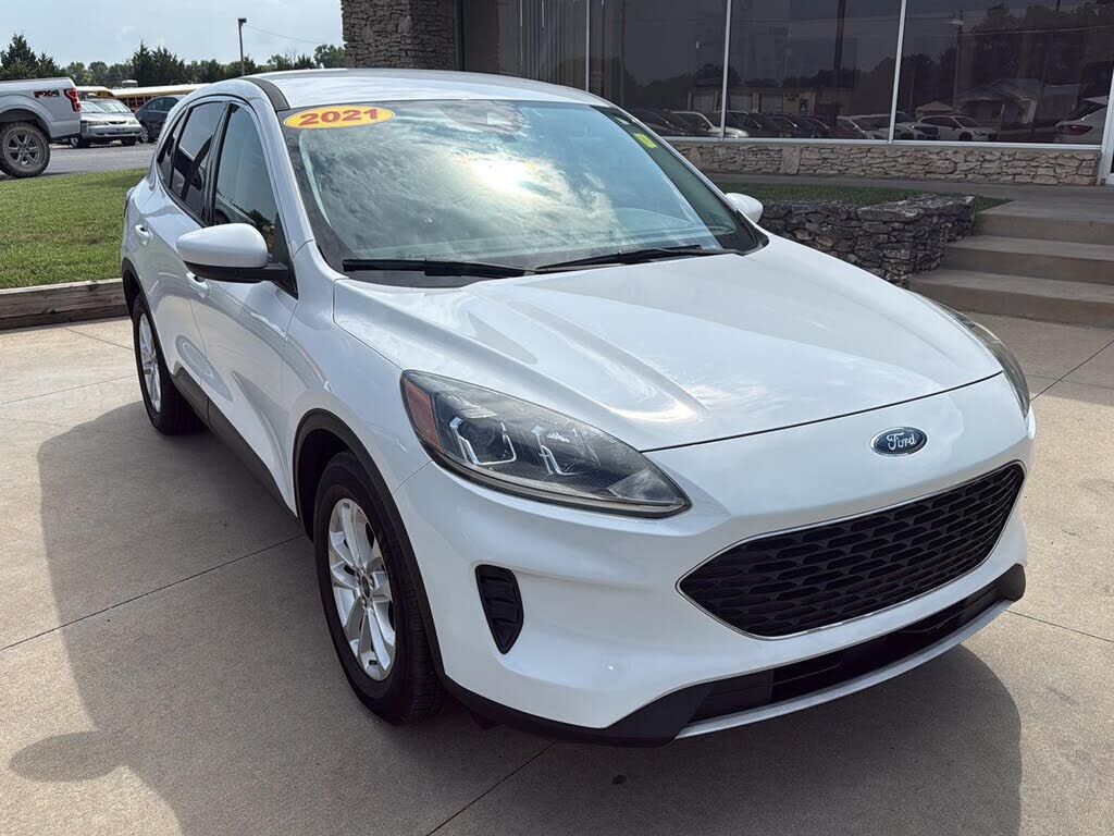 2021 FORD Escape