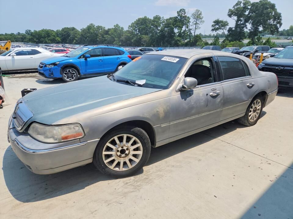 2009 LINCOLN Town Car