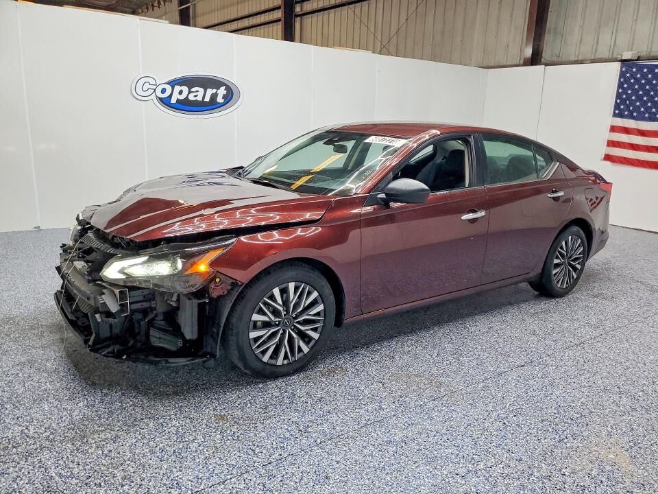 2025 NISSAN Altima