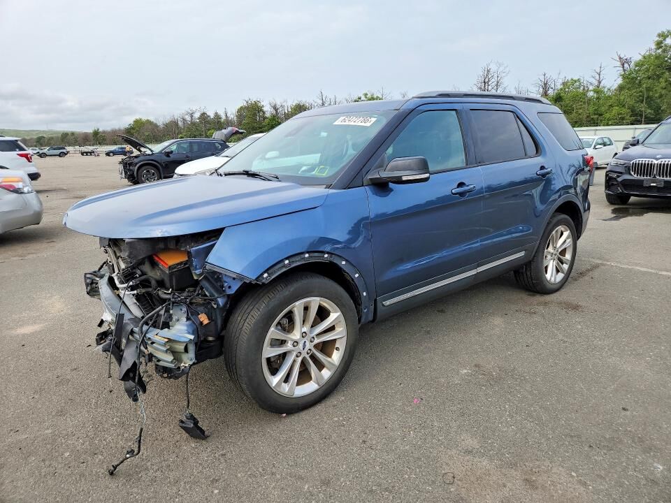 2018 FORD Explorer
