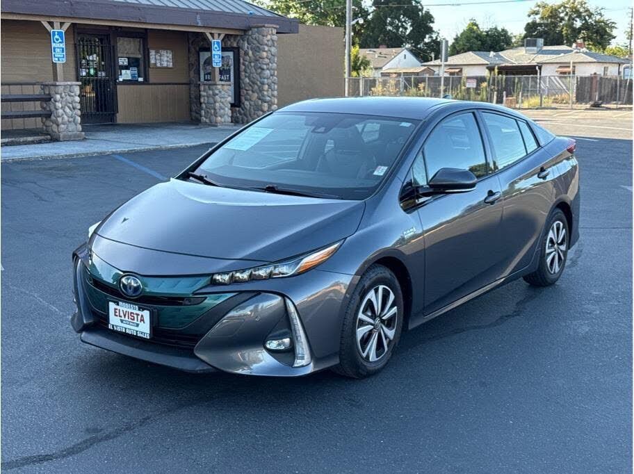2017 TOYOTA Prius