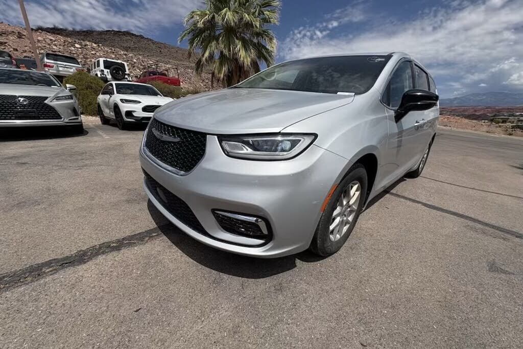 2024 CHRYSLER Pacifica