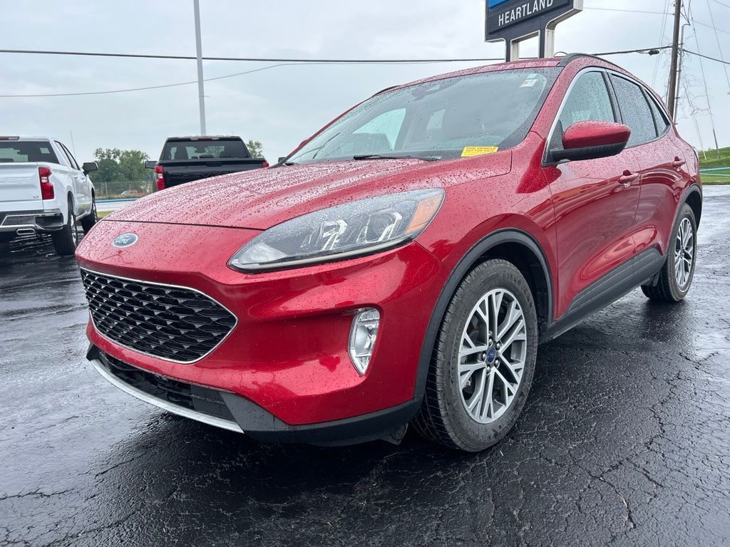 2020 FORD Escape